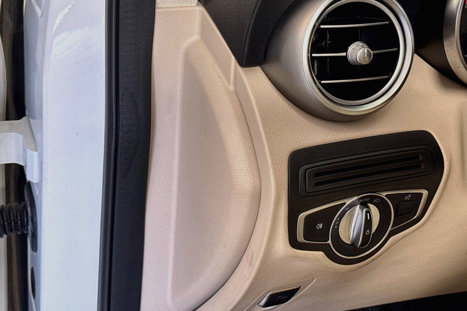 Used 2018 Polar White Mercedes-Benz GLC 300 image 10
