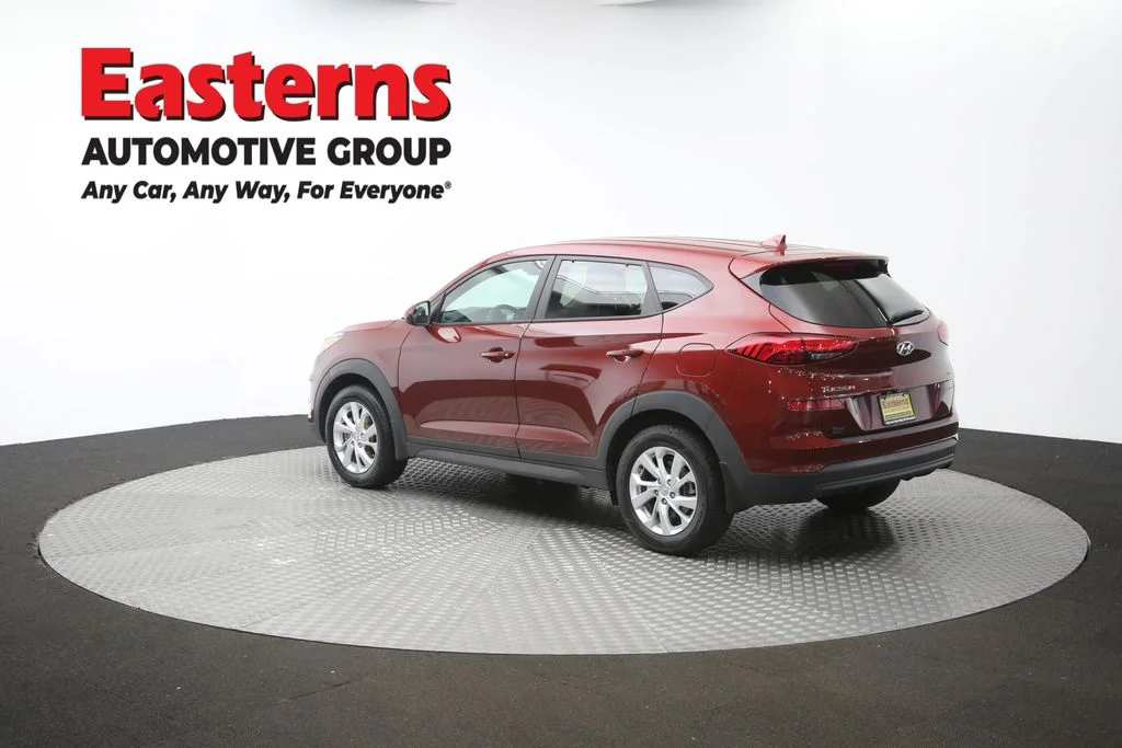 Used 2020 Red Hyundai SE image 63