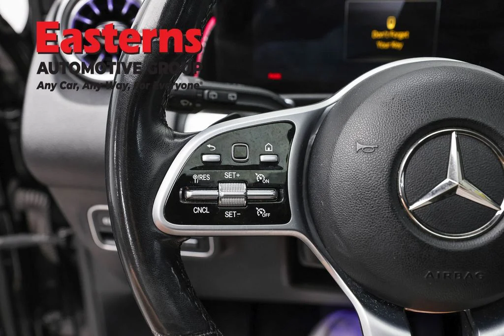 Used 2022 Black Mercedes-Benz GLB 250 image 15