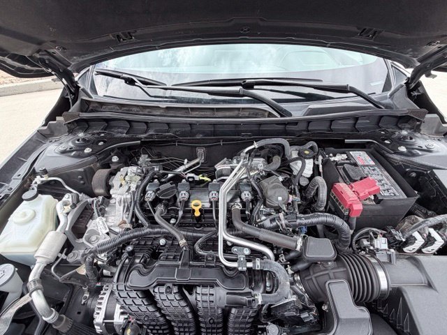 2025 Nissan Altima SR - Photo 35