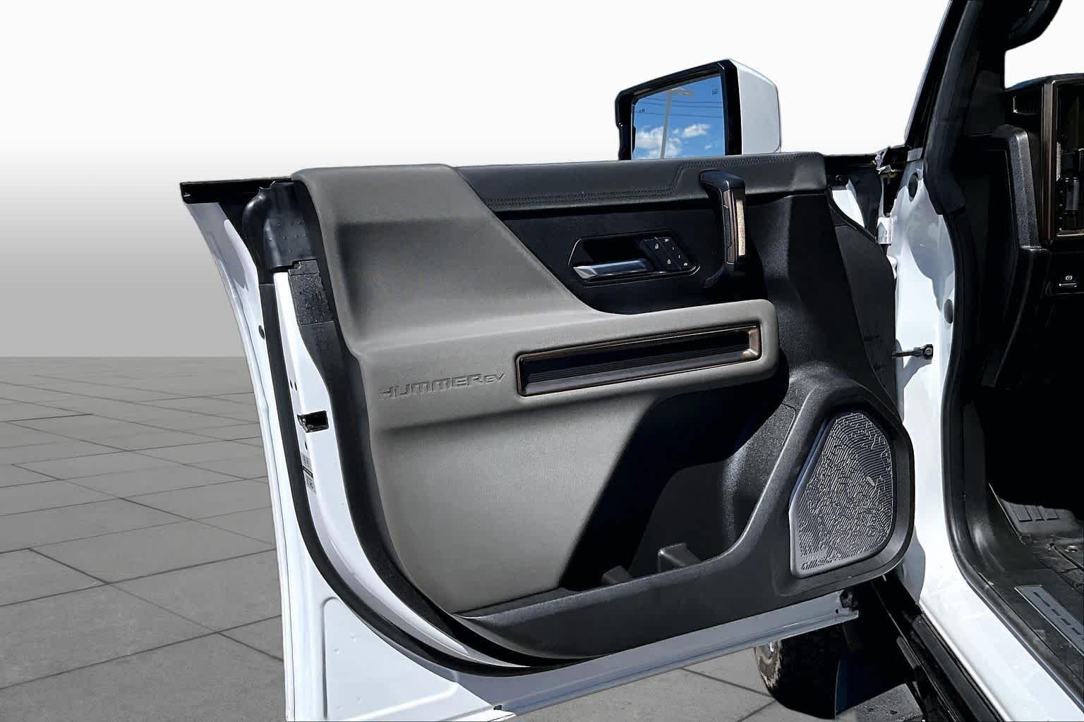 Used 2025 White GMC 3X image 21
