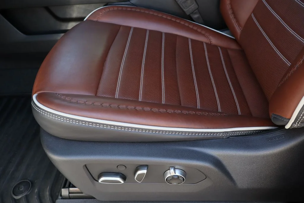 Used 2025 White GMC Denali Ultimate image 24