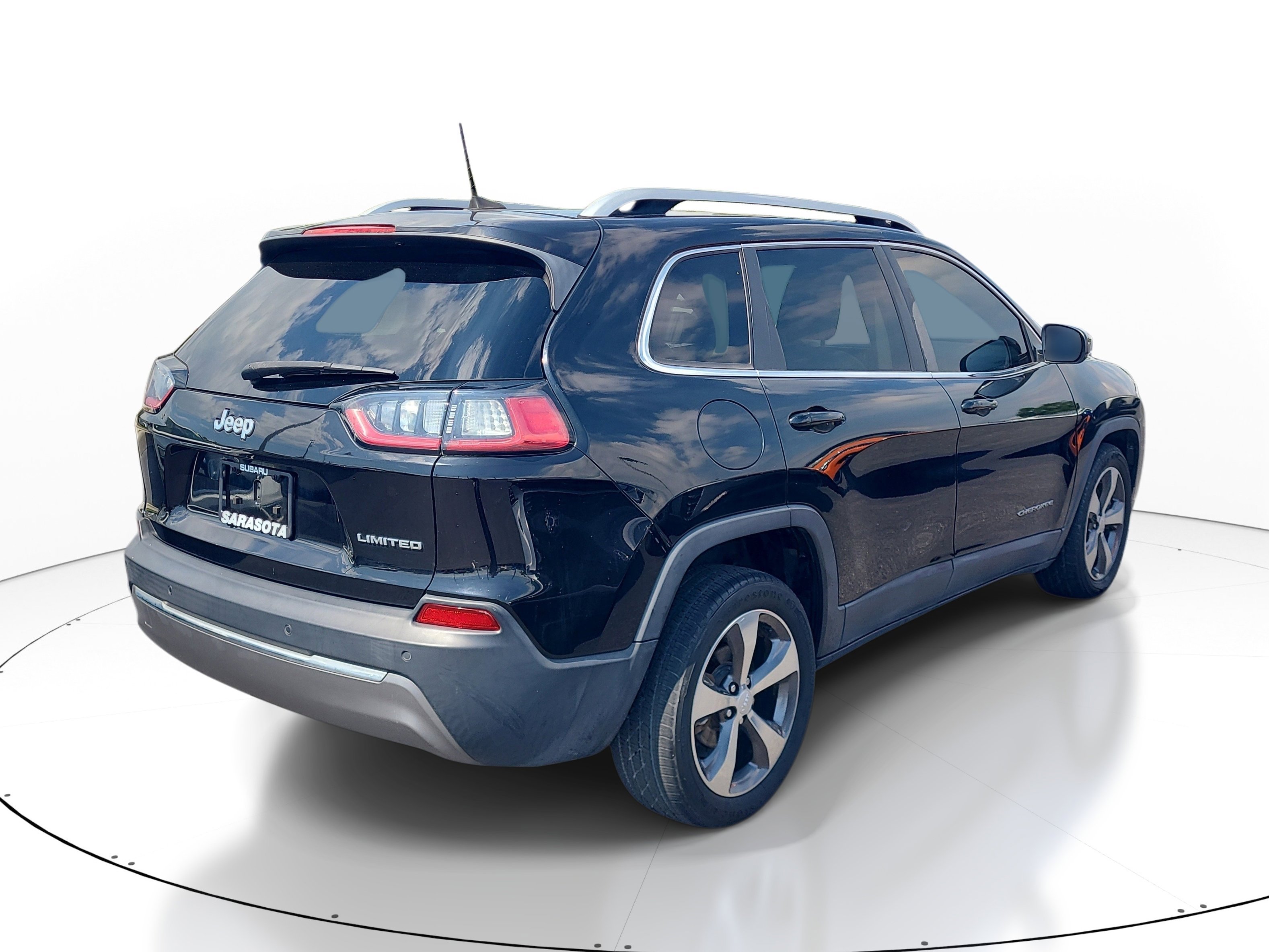 Used 2020 Diamond Black Crystal Pearlcoat Jeep Limited image 5
