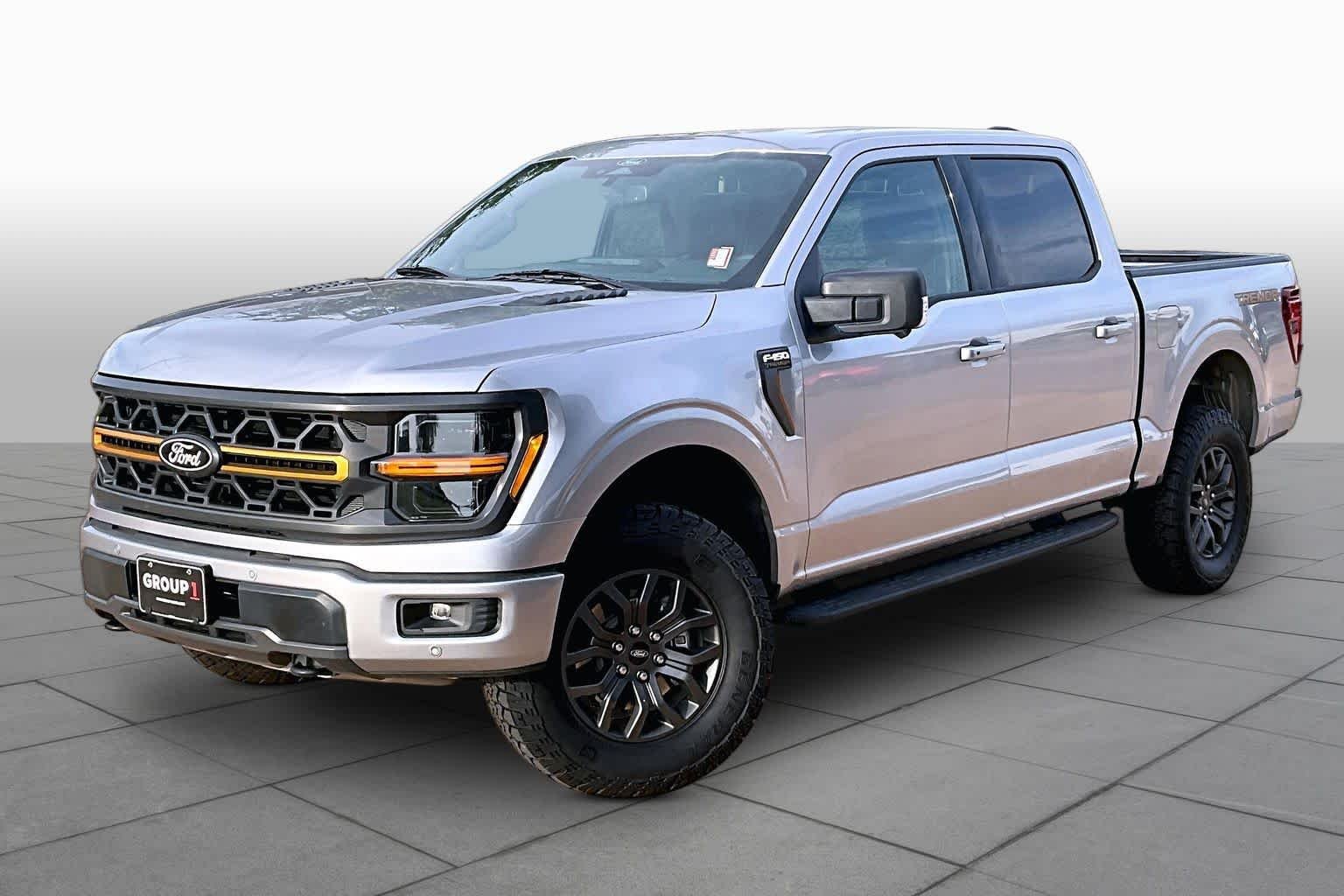 Used 2025 Iconic Silver Metallic Ford Tremor image 2