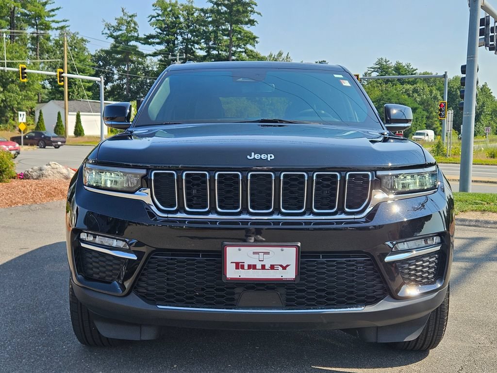 Used 2024 Black Jeep  image 2