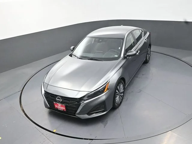 Used 2024 Gray Nissan 2.5 SV image 24