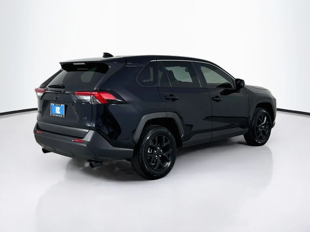 Used 2022 Midnight Black Metallic Toyota LE image 7