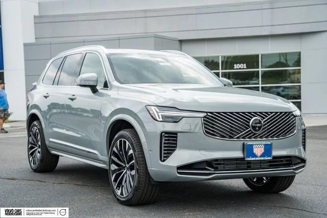 2026 Volvo XC90 Plug-In Hybrid T8 Plus