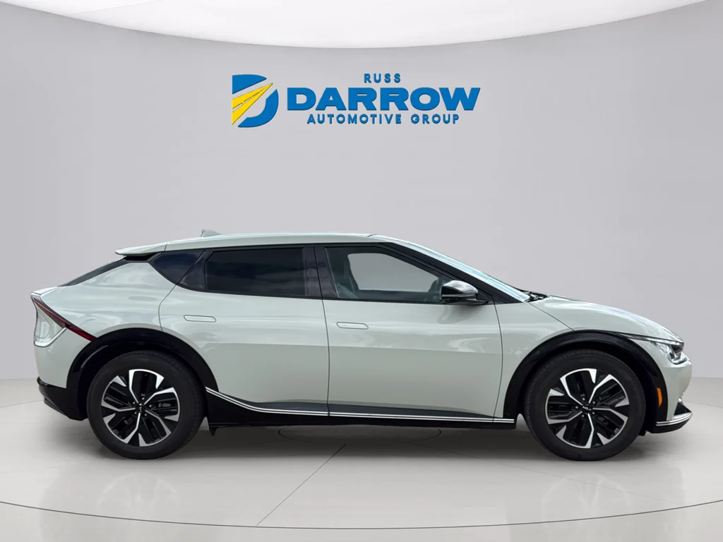 Used 2023 White Kia Wind image 6