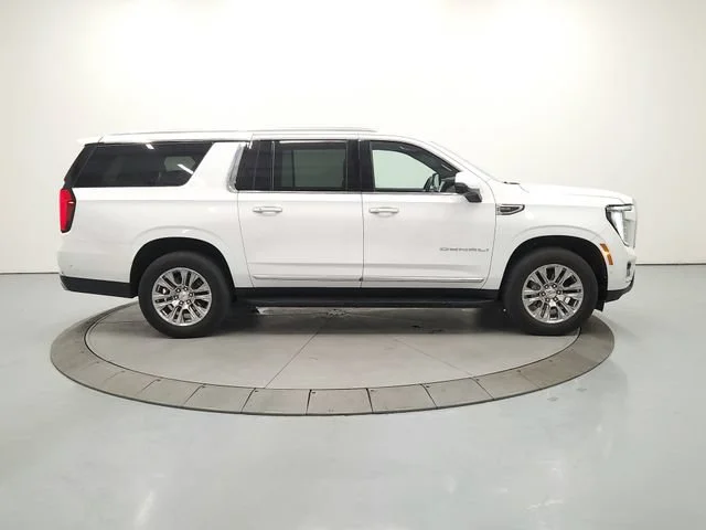 Used 2025 Summit White GMC Denali image 9
