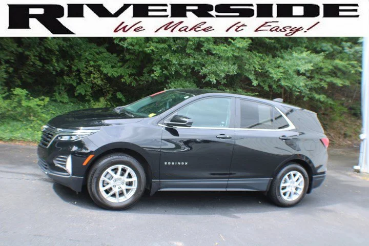 Used 2023 Mosaic Black Metallic Chevrolet LT image 4