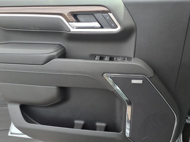 New 2026 Sterling Gray Metallic Chevrolet RST image 15
