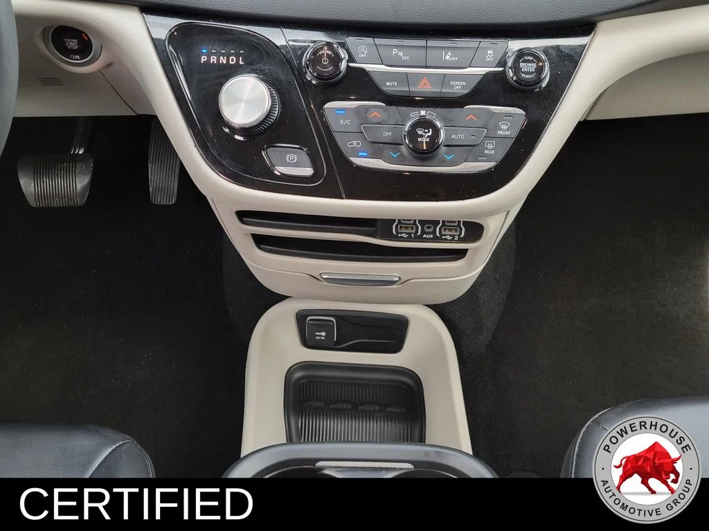 Used 2023 White Chrysler Touring L image 24