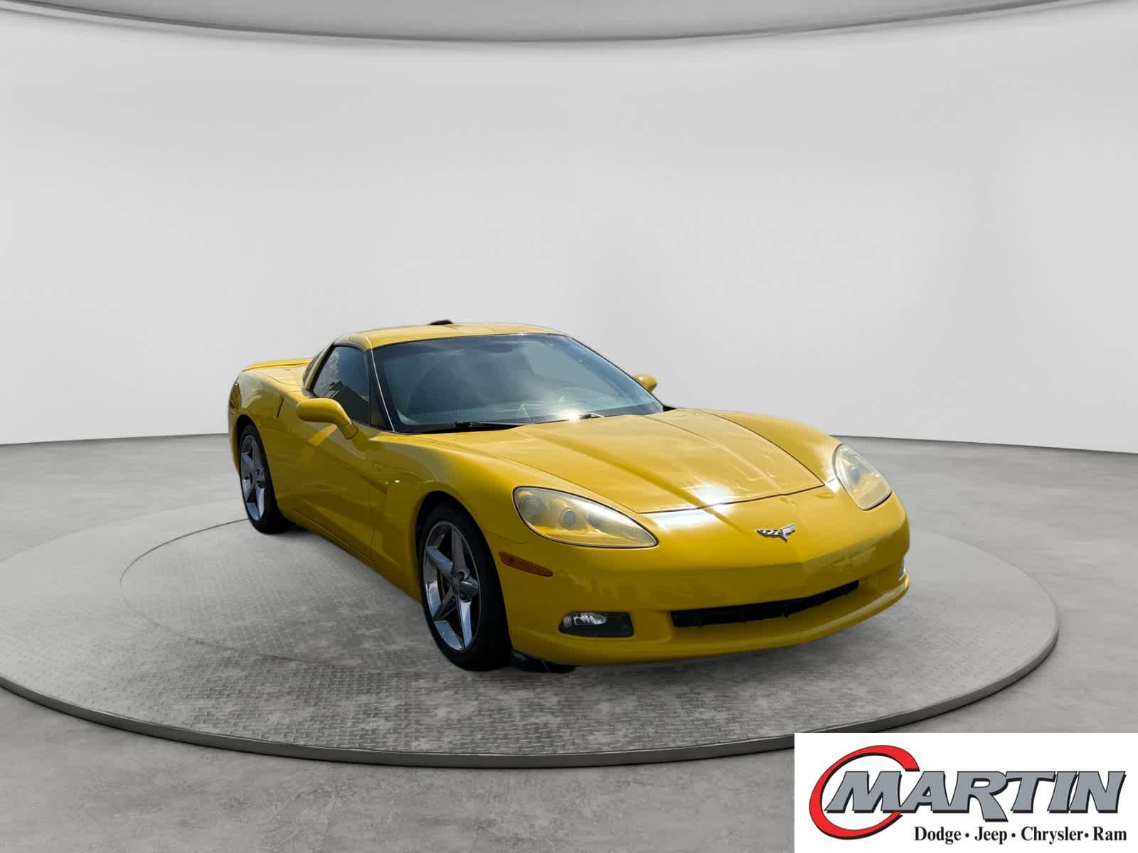 Used 2013 Velocity Yellow Tintcoat Chevrolet 1LT image 3
