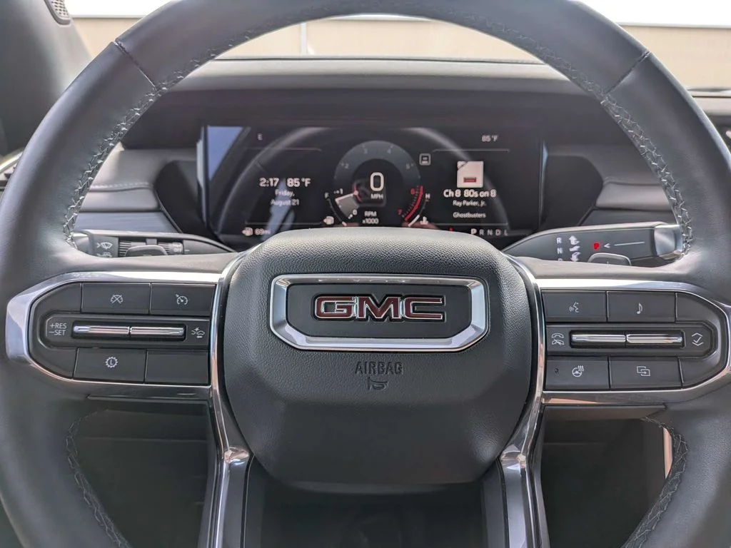 Used 2024 White GMC Elevation image 31