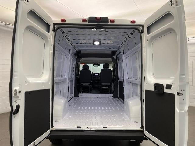 New 2026 Bright White Clear-Coat Exterior Paint RAM Tradesman image 6