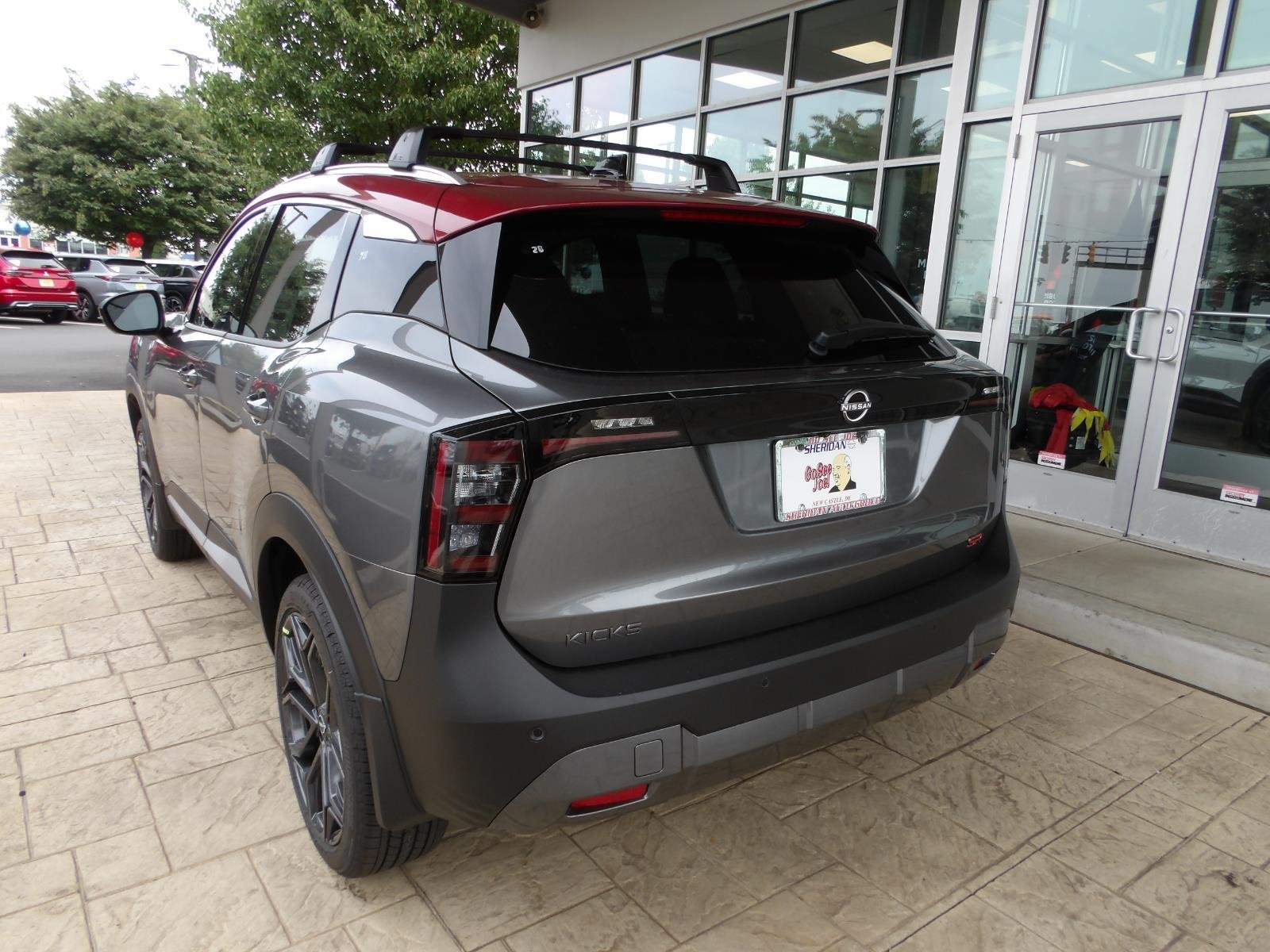 New 2026 Gun Metallic / Scarlet Ember Tintcoat Two-tone Nissan SR image 6