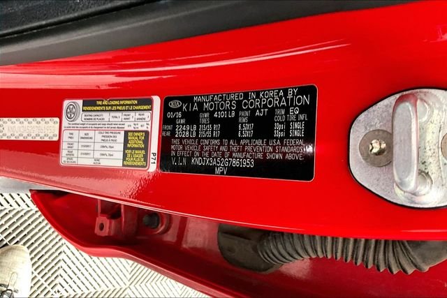 Used 2016 Red Kia Exclaim image 5