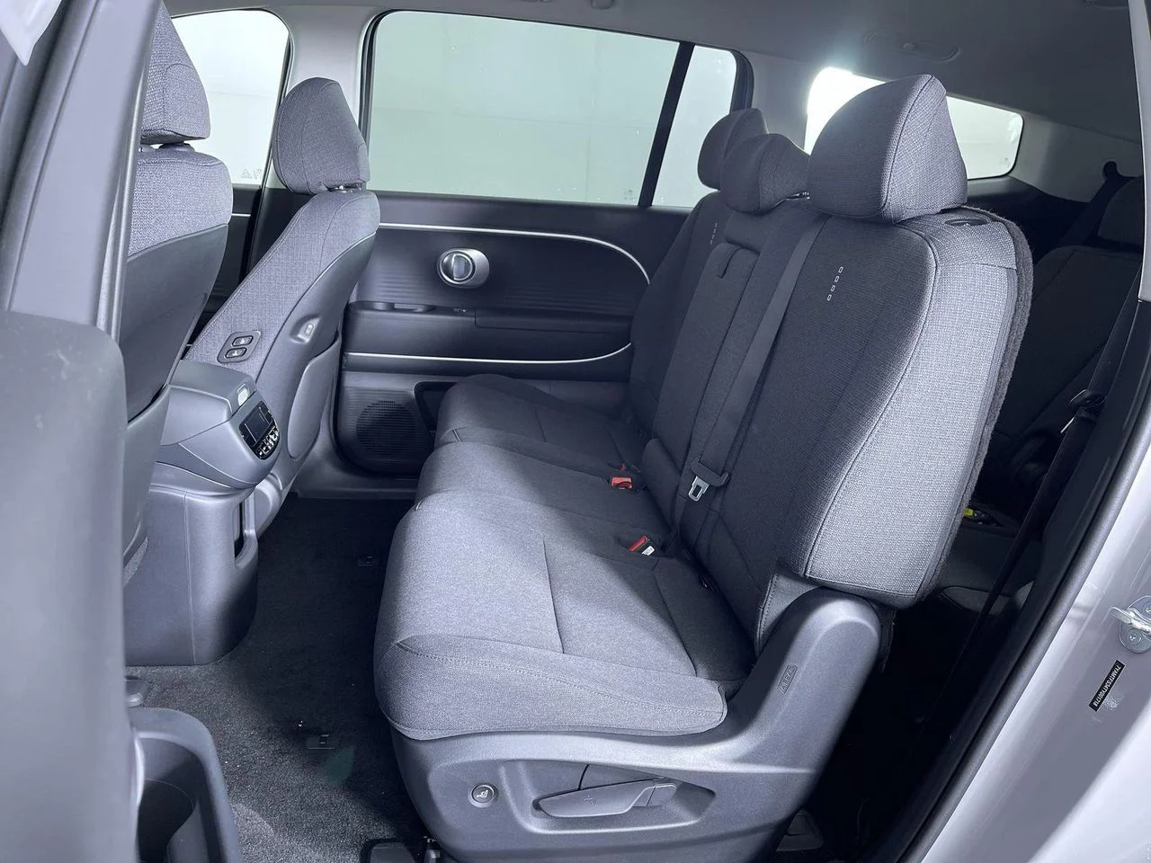 2026 Hyundai IONIQ 9 SE - Photo 26