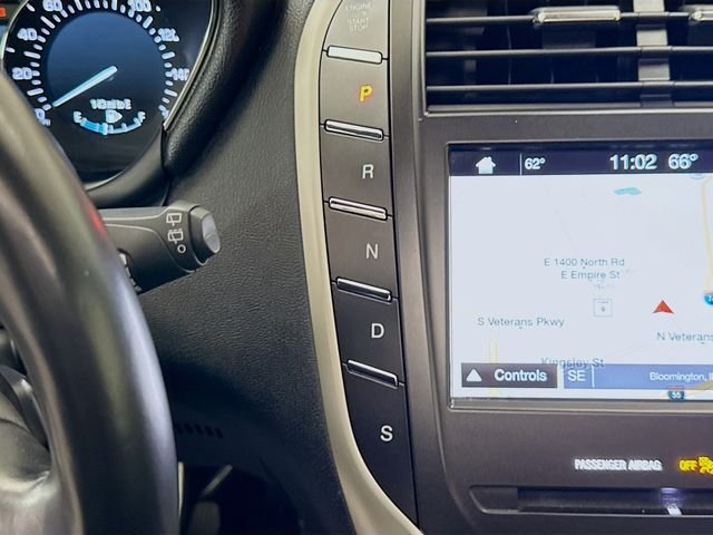 Used 2019 Black Lincoln Reserve image 17