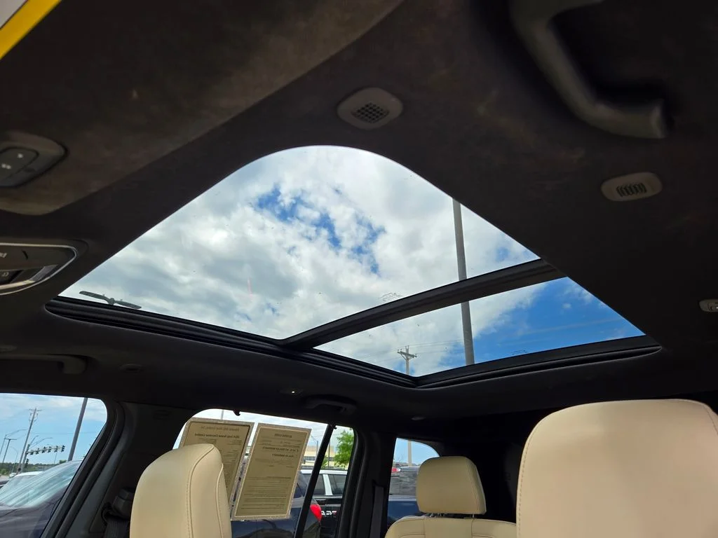 Used 2024 Black Jeep Limited image 29