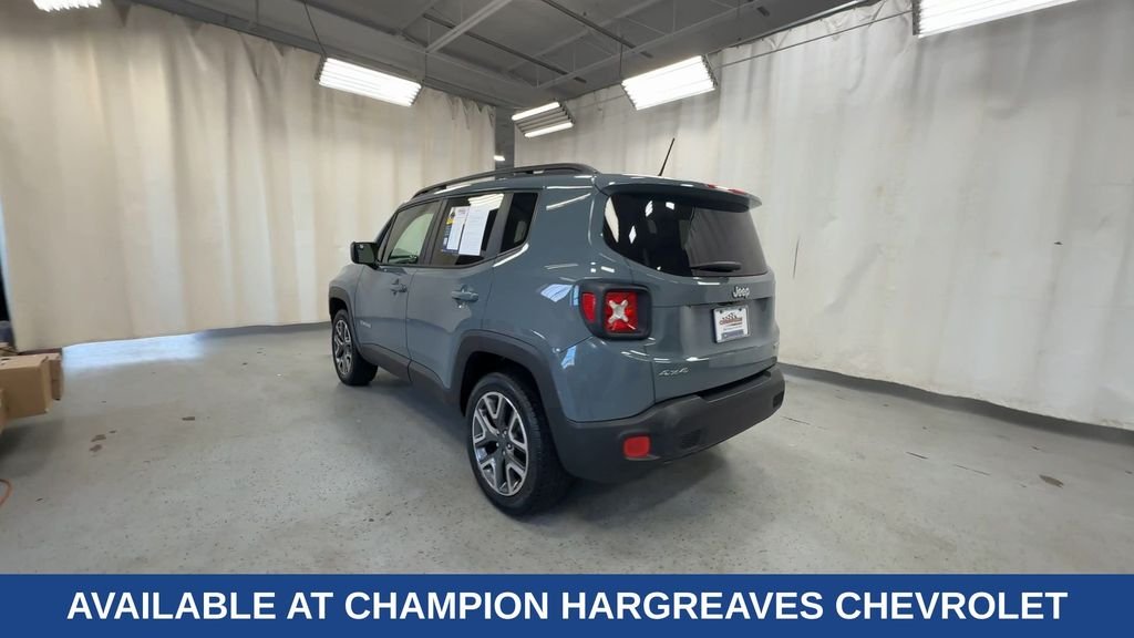 Used 2017 Anvil Jeep Latitude image 9