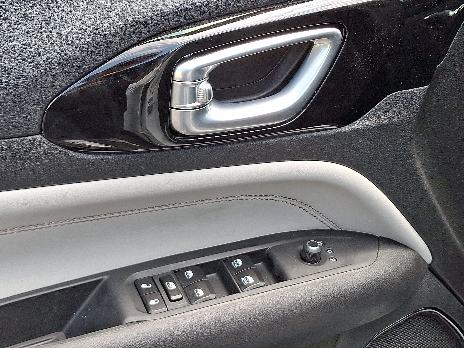 2026 Jeep Compass Limited - Photo 8