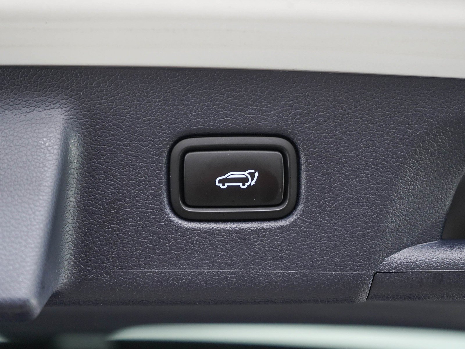 Used 2023 Hyper White Hyundai Calligraphy AWD image 18
