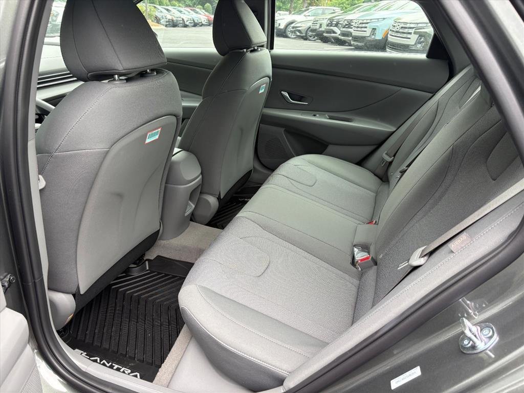 New 2026 Amazon Gray Pearl Hyundai SE image 43