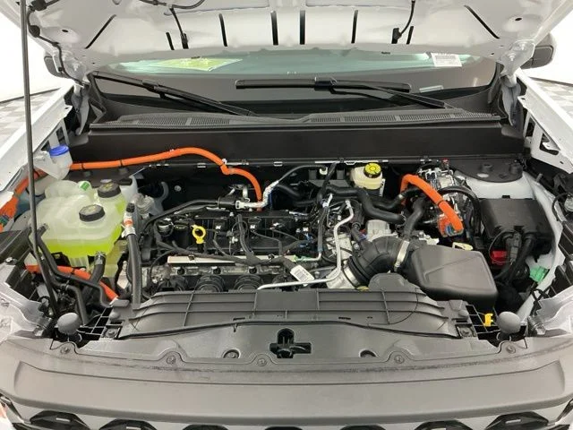 New 2026 Oxford White Ford XLT image 31