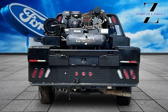 Used 2019 Ingot Silver Ford XL image 4