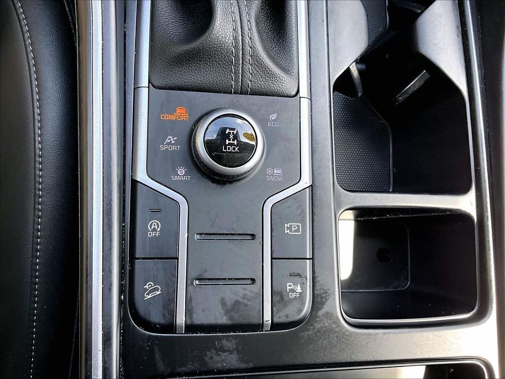 Used 2022 Gray Kia S image 27
