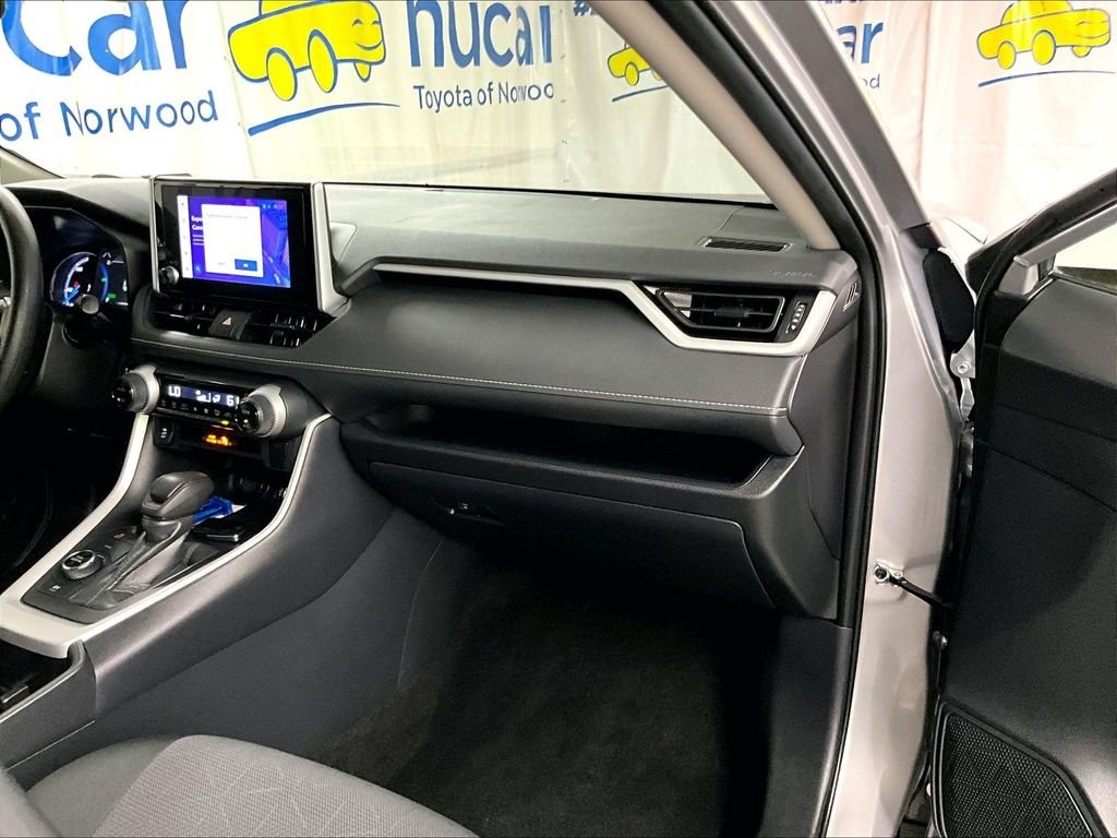 Used 2025 Silver Toyota XLE image 13