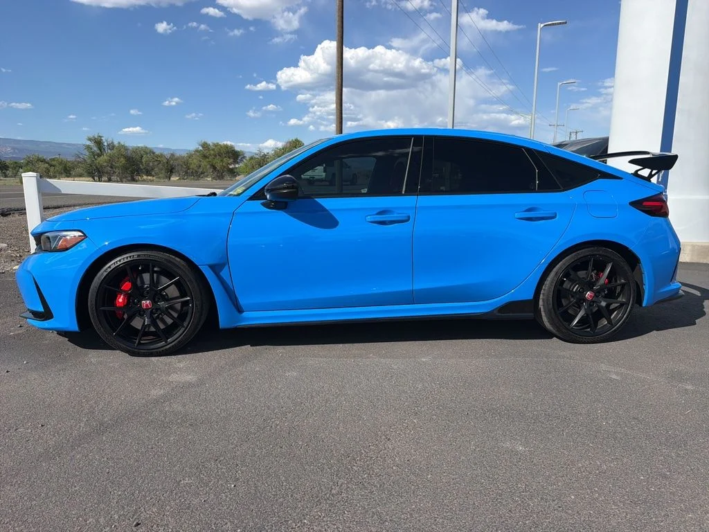 Used 2024 Boost Blue Pearl Honda  image 4
