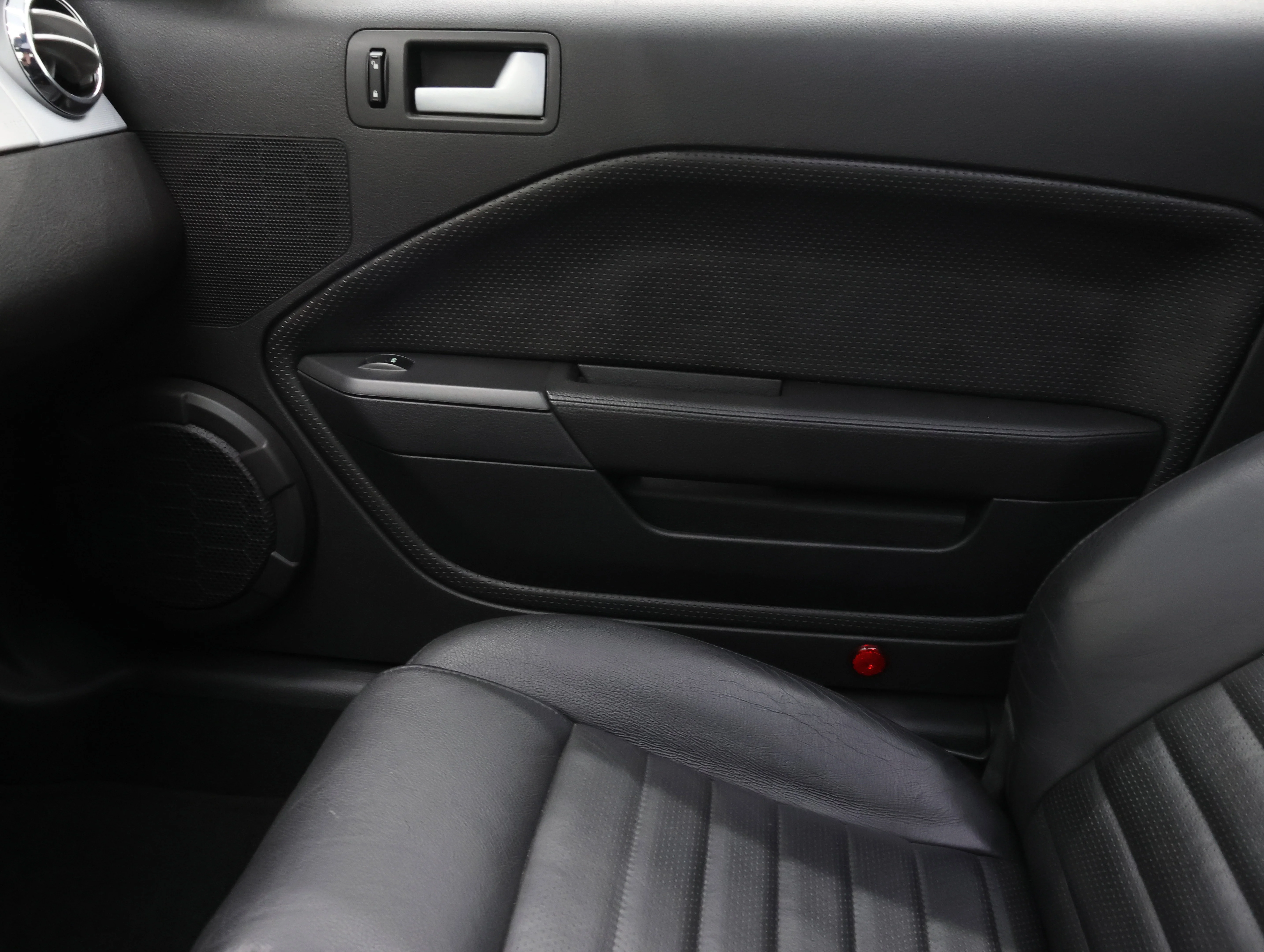 Used 2007 Green Ford GT Premium image 14