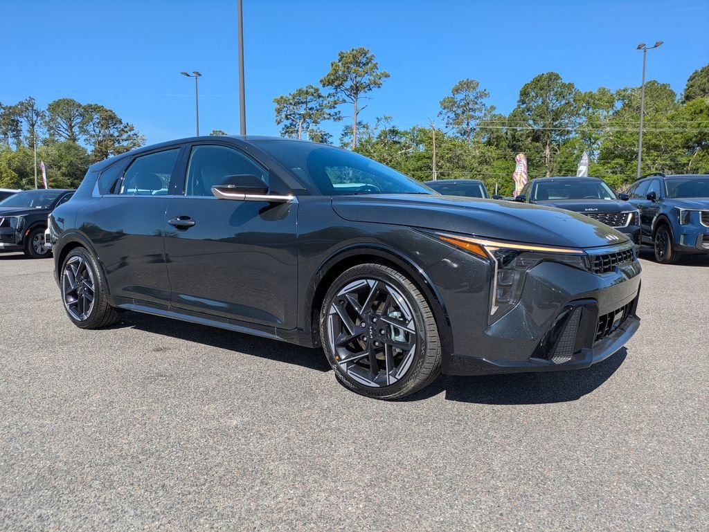 2026 Kia K4 GT-Line AT Hatchback's photo
