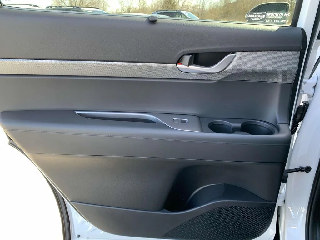 Certified Used 2025 Hyper White Hyundai XRT image 13