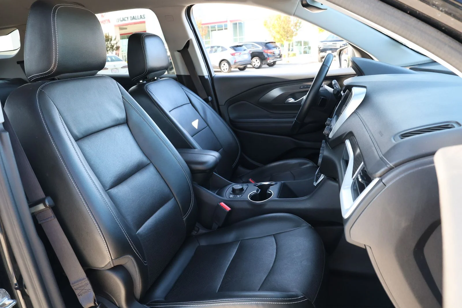 Used 2024 Black GMC SLT image 29