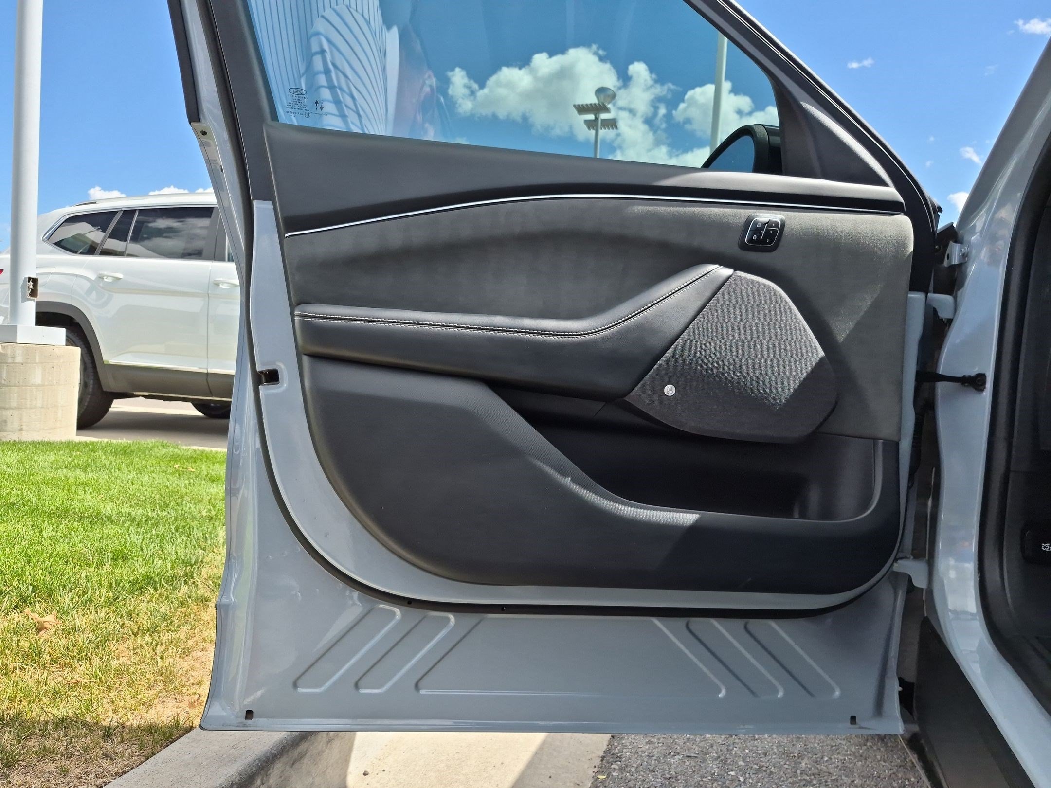 Used 2024 Gray Metallic Ford GT image 13