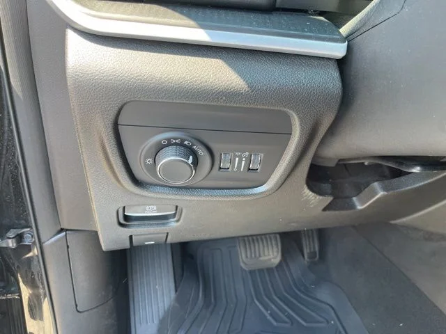 Used 2023 Black Jeep Altitude image 30