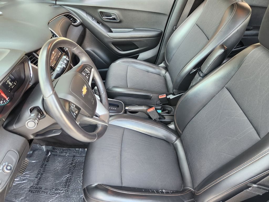 Used 2022 Summit White Chevrolet LT image 15