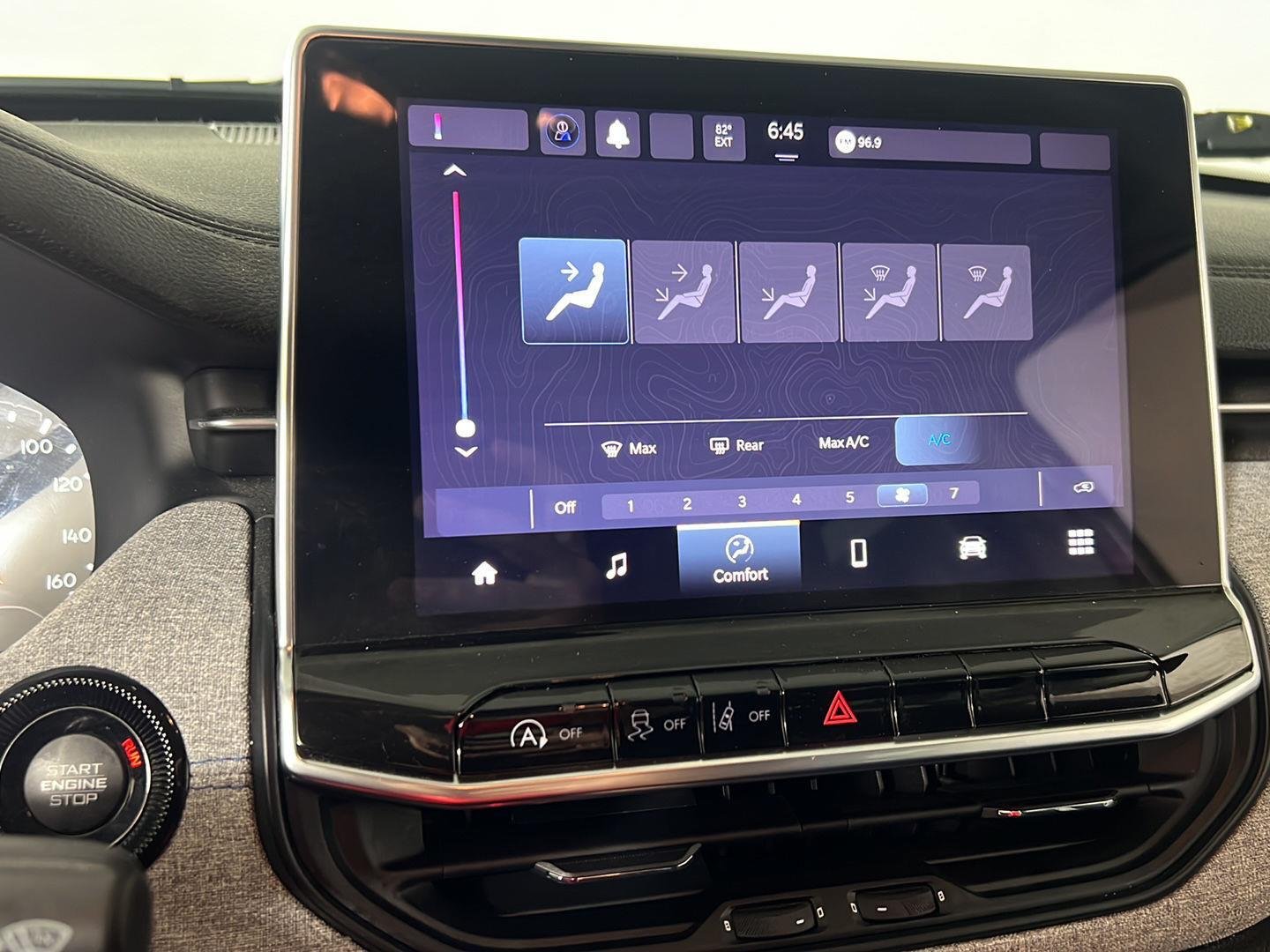 Certified Used 2022 Velvet Red Pearlcoat Jeep Latitude image 19