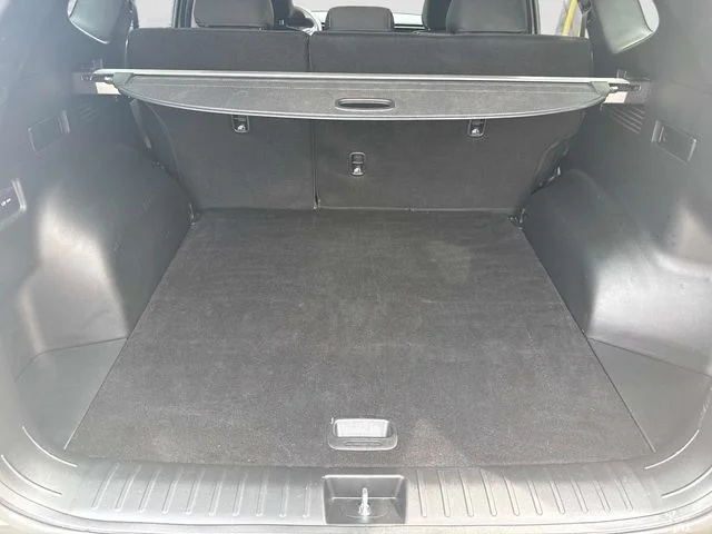 Used 2024 Silver Hyundai SEL image 18