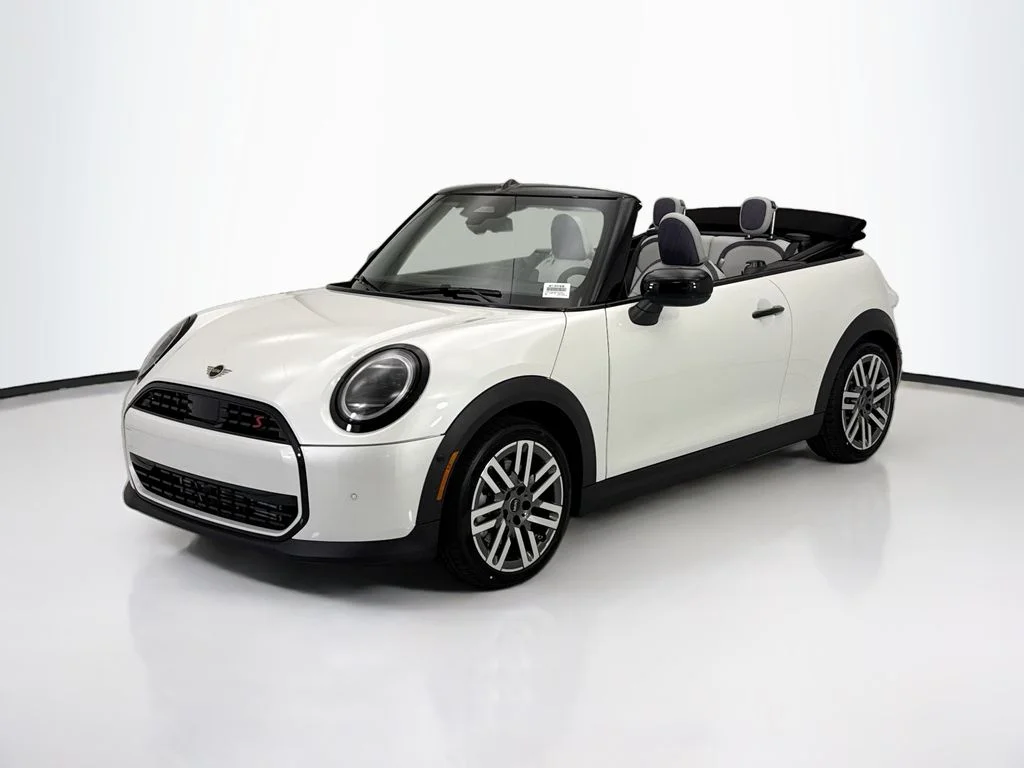 2026 MINI Convertible Cooper S Signature's photo