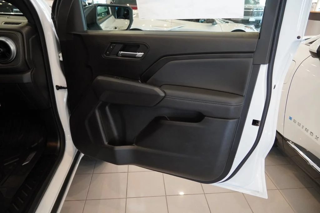 New 2026 Summit White Chevrolet LT image 26