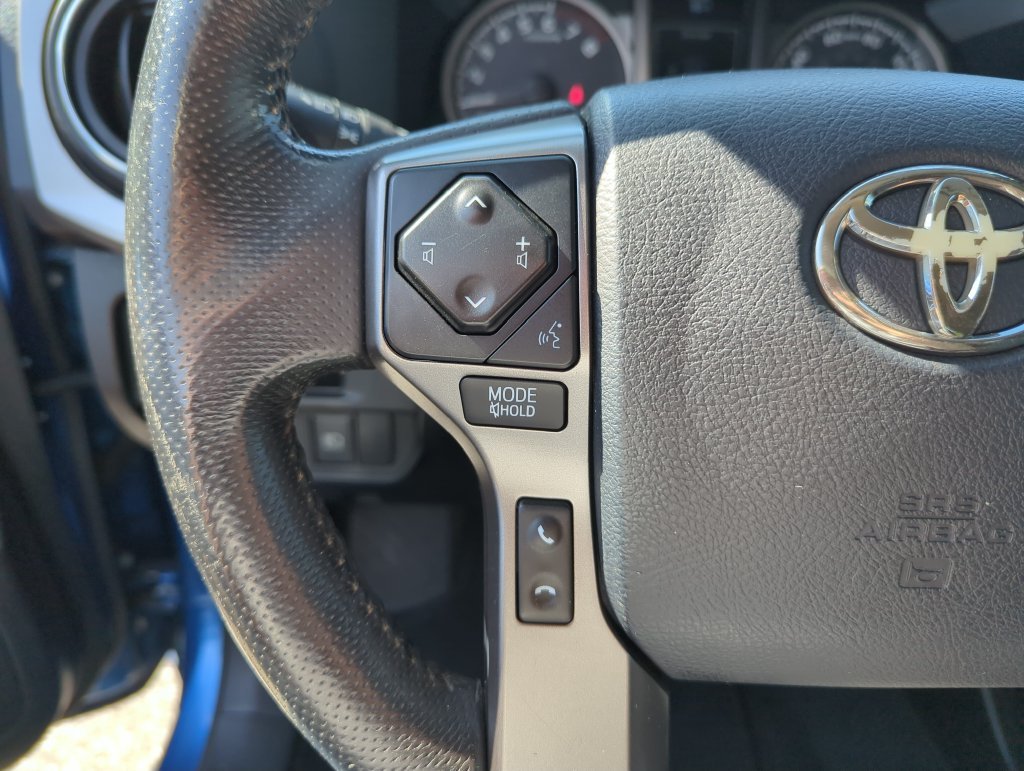 Used 2018 Blue Toyota SR5 image 19
