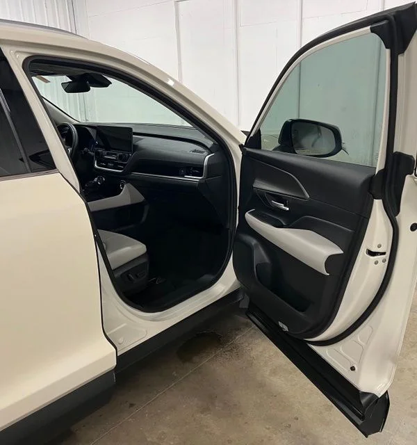 Used 2024 White Toyota XLE image 17