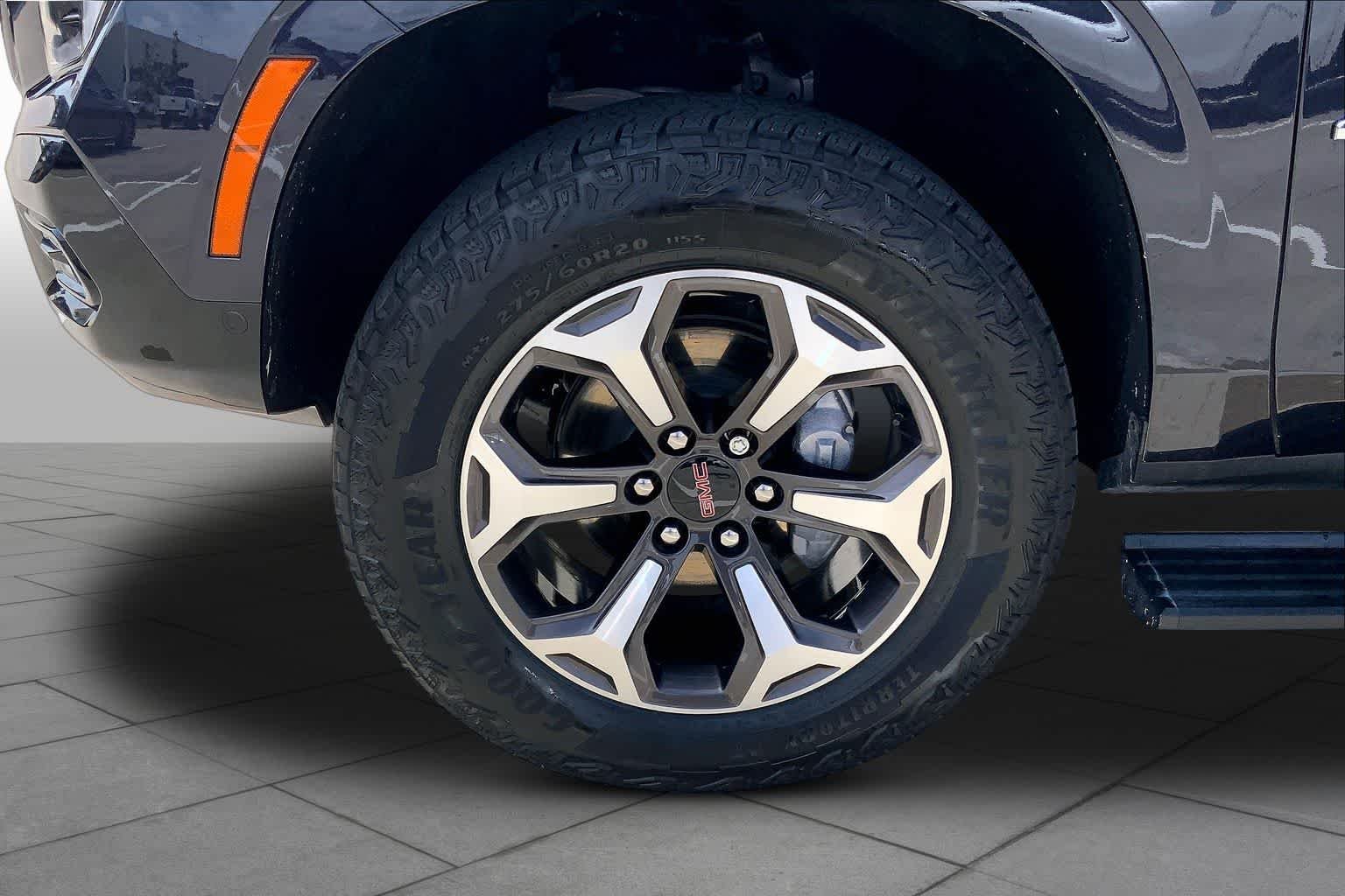 Used 2025 Titanium Rush Metallic GMC AT4 Ultimate image 10