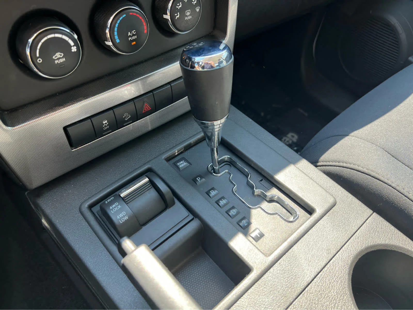 Used 2010 Stone White Clearcoat Jeep Sport image 33
