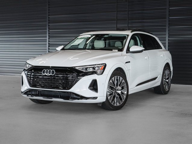 2024 Audi Q8 e-tron Premium Plus